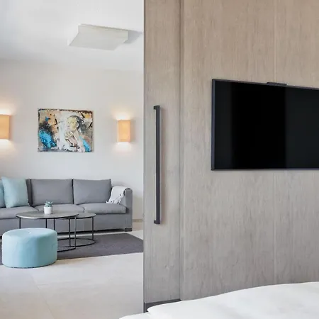 Linde 4 S Hotel 4*